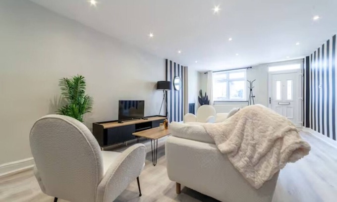 Crofton Park Casa | Elegant 5BR house w/garden & terrace, SE London