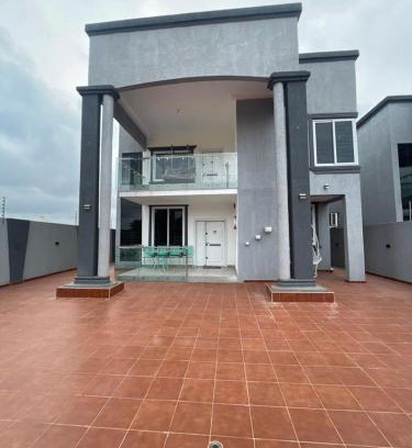 Adenta Casa | Elegant and Cosy Four Bedroom Home in Accra