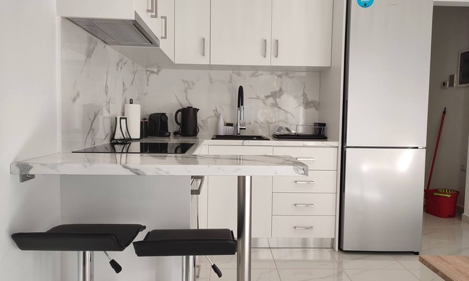 Moschato-Tavros Apartamento | Elegant and Modern apartment near to Athenian Riviera