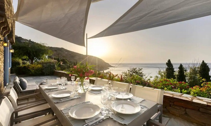 Steniai Villa | Elegant Andros Beach House | Villa Stenies thalassino | Beautiful SeaViews | Piso Gyalia Beach