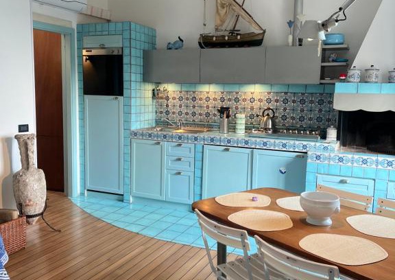 Borgo Antico Apartamento | Elegant apartment with sea view
