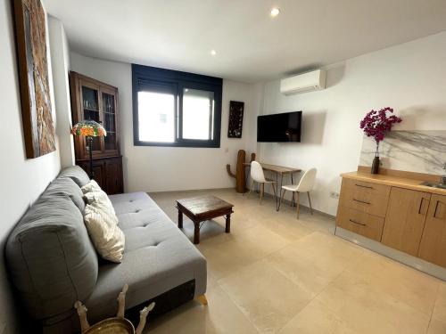 Tarifa Apartamento | Elegant apartment, central, pool and parking