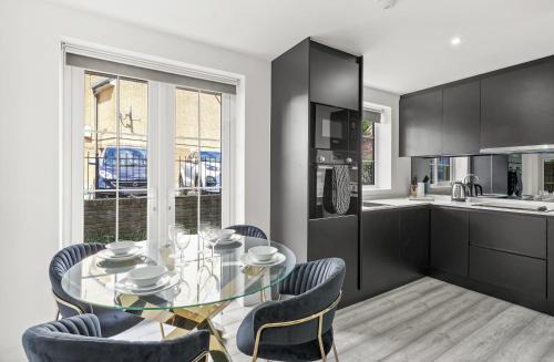 Staines Apartamento | Elegant Apartments in Staines l Free Onsite Parking