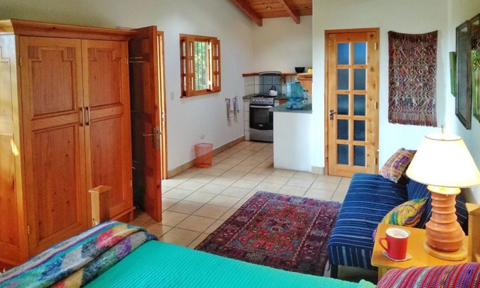 Pasajcap Apartamento | Elegante Apt + Atitlan / Volcano Views @ 7 Volcanes