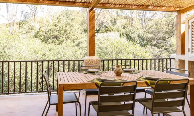 Pischina Salida Apartamento | Elegant apt in a resort with pool and private beach