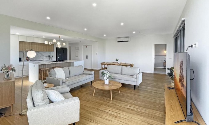 Batemans Bay Apartamento | Elegant Batemans Bay Stay with Golf Course Views