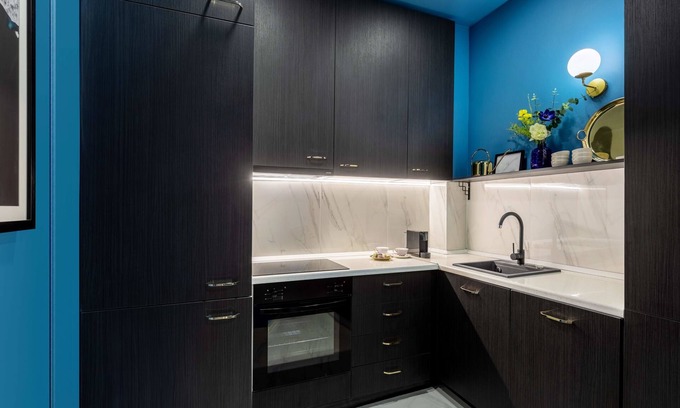 Bucharest City-Centre Apartamento | Elegant & Bright 2BR - Steps From Old Town