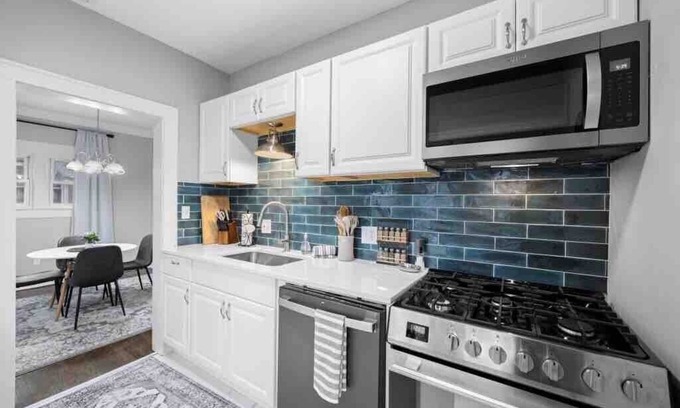 Lee's Summit Casa | Elegant Charm & Newly Renovated in Prime Location