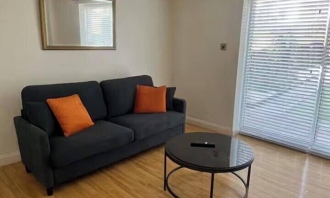 Markhouse Casa | Elegant City Escape in London