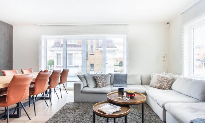 Albertstrand Apartamento | Elegant Coastal Retreat in Knokke-Heist