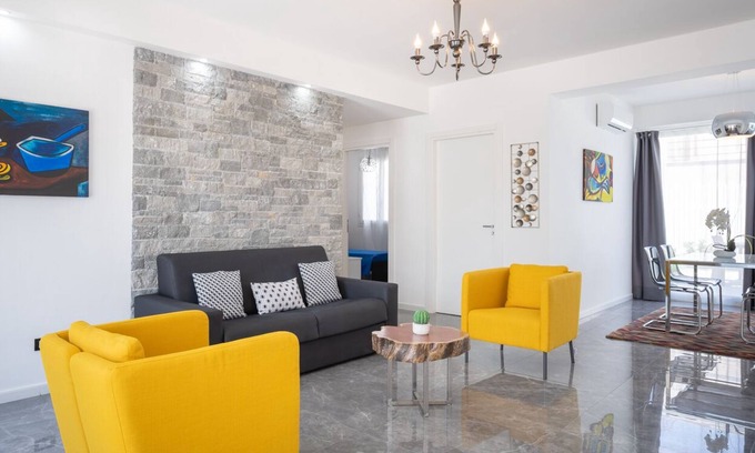 Villa Grazia di Carini Villa | Villa elegante y confortable con aire acondicionado, wifi y jardín, a 1 km del mar.