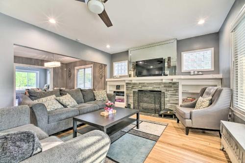 New Center Detroit Casa | Elegant Detroit Home with Yard about 5 Mi to Dtwn!