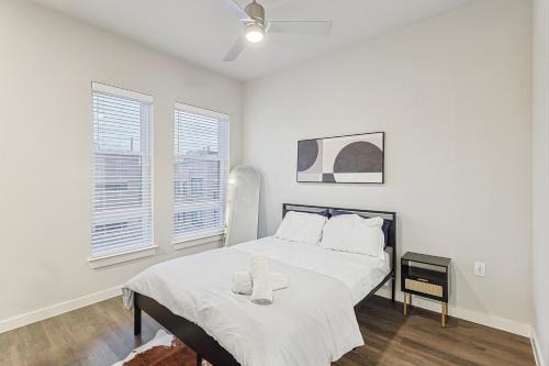 Fort Worth Apartamento | Elegant Downtown 1BD Condo with Pool & Gym