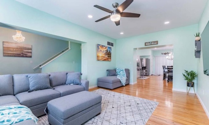 Central West End Casa | Elegant Entire Home Near Fox Theatre & Universities @ Prime CWE Location!