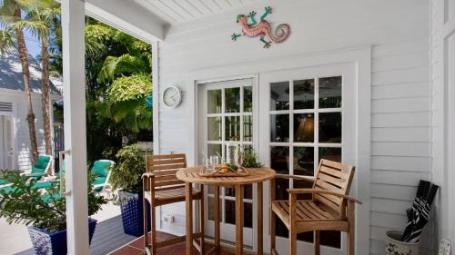 Bahama Village Casa | Elegant Escape by Last Key Realty
