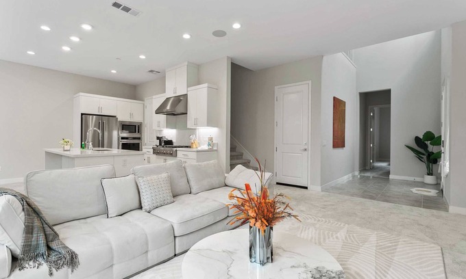 Lake Forest Casa | Elegant Getaway on Pin Ln - Perfect for Relaxation and Adventure Awaits #41790