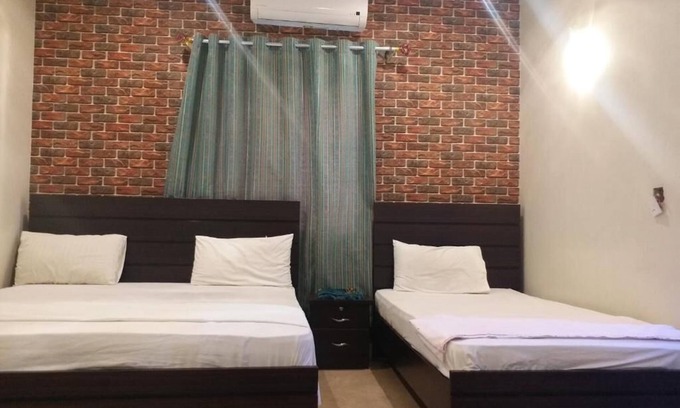 Gulshan-E-Jamal Casa | Elegant Guest House Karachi