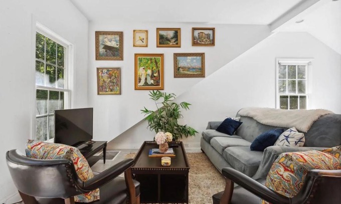 Covington Apartamento | Elegant Guest Studio in Upscale Community