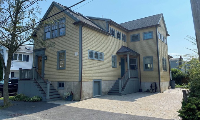 Marblehead Casa | Elegant home in historic Marblehead.