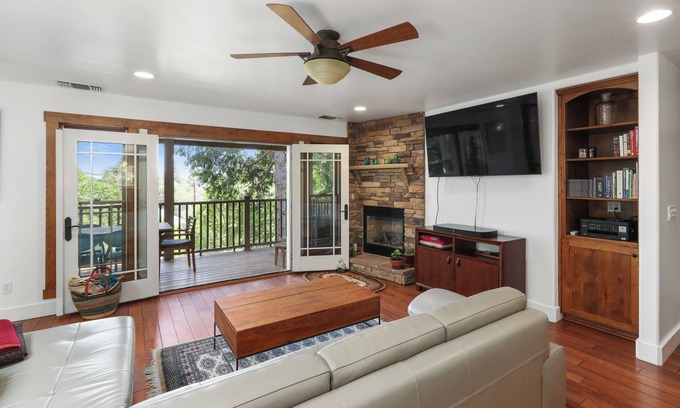 Auburn Casa | Elegant Home minutes from American River+Downtown: decks + hot tub