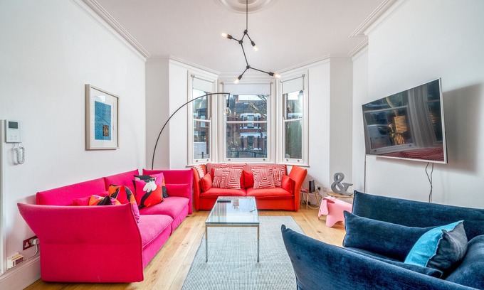 North Kensington Casa | Elegant house w/ patio & parking