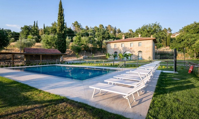 Montecchio Casa | Elegant villa with private pool near Cortona