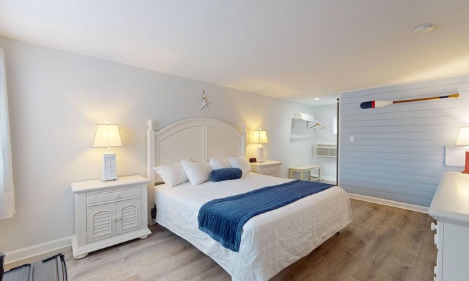 Lower Township Hotel | Elegant King Room for a Relaxing Beach Escape