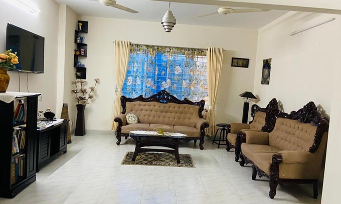 Uttara Apartamento | Elegant lakeside apartment near airport in Dhaka