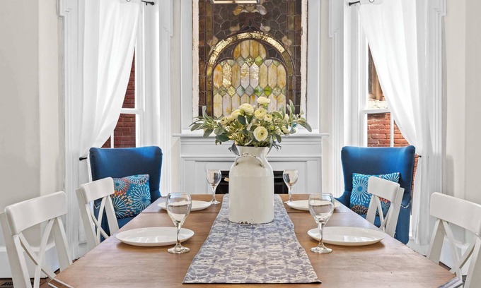 Old Louisville Casa | Elegant Manor w/Private Yard & Modern Amenities!