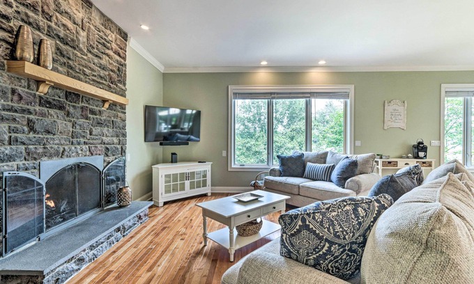 Middlefield Casa | Elegant Middlefield Getaway w/ Game Room!