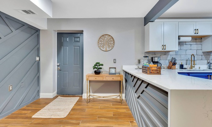 West End Casa | Elegant modern 2bdrm, 2bth. 20 min to ATL Airport