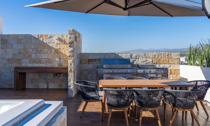 Ampliación Juárez Apartamento | Lujoso PH en El Médano – Jacuzzi, asador y vistas