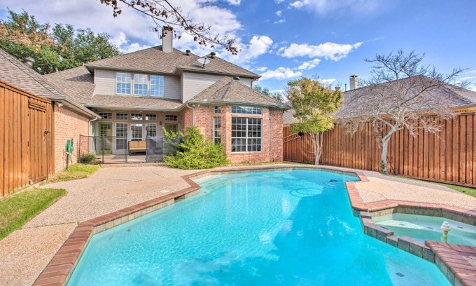 Plano Casa | Elegant Plano Home with Private Outdoor Pool!