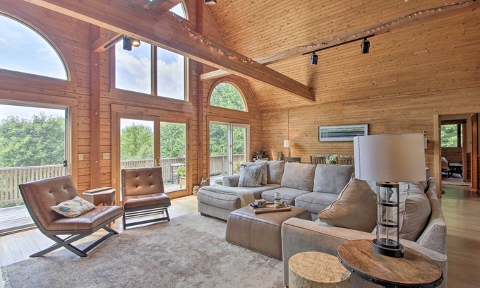 Harrison Casa | Elegant & Quiet Maine Escape w/ Sauna & Deck!