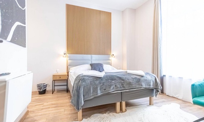 Neulerchenfeld Apartamento | Elegant Room, 6-Minutes to Wiener Stadthalle