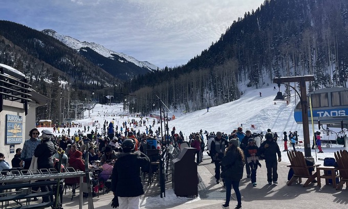Taos Ski Valley Condominio | Elegant Space, Excellent Amenities
