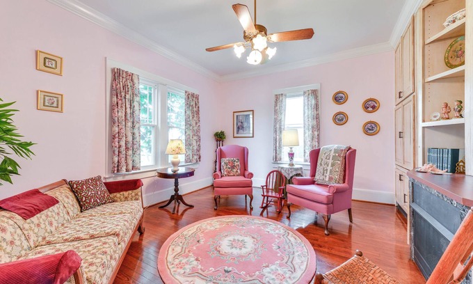 Lincolnton Casa | Elegant + Spacious Retreat ~ 18 Mi to Lake Norman!