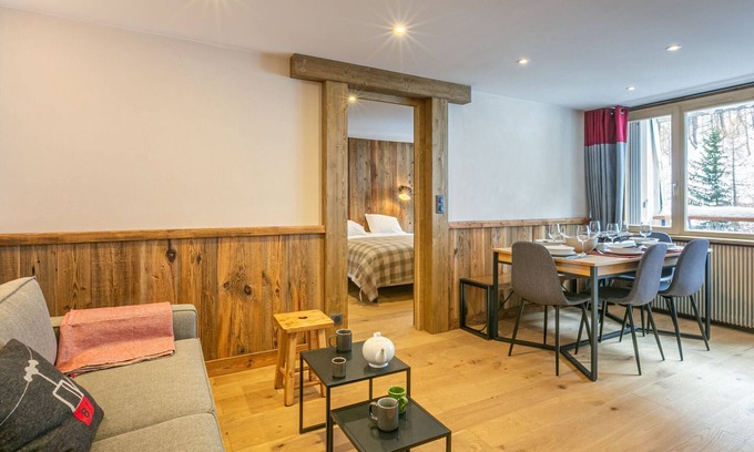 Val-d'Isere Apartamento | Apartamento elegante y espacioso con balcón orientado al sur cerca de las pistas