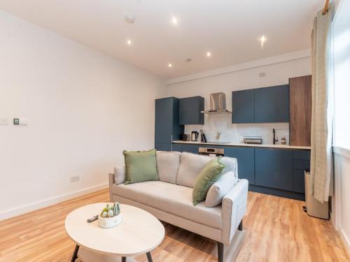Twickenham Riverside Apartamento | Elegant St Margarets 1BR near Transport London Pass the Keys