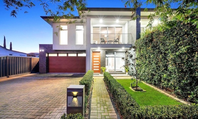 Klemzig Casa | Elegant Stay at Klemzig | Luxury on Adelaide City Fringe/ CBD