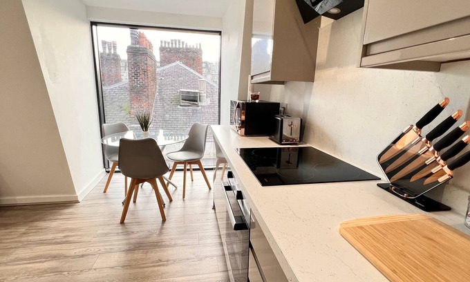 Liverpool City Centre Apartamento | Elegant Stay in Irwell Chambers
