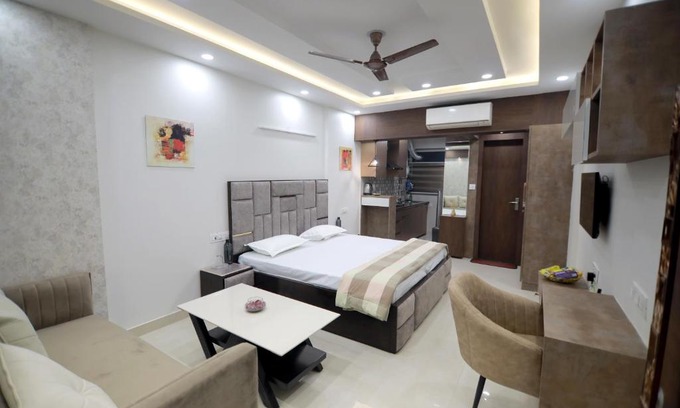 New Delhi Apartamento | Elegant Studio Apartment in Central Delhi