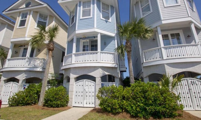 Bonito Boathouses Casa | Elegant Two-Story Home w/ Amazing Sunset Views - Steps to Marina & Boathouse