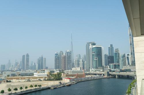 Al Safa Apartamento | Elegant unit in Al Wasl sleeps 4 with Canal Views