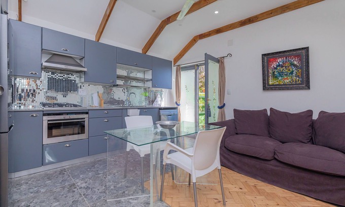 Observatory Apartamento | Elegant Urban Chic - Central - Self-contained