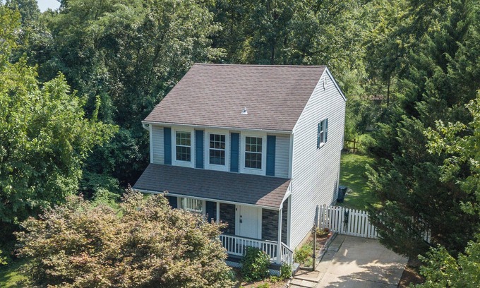 Elkridge Casa | Elegant Urban Retreat - Ideal for Corporate Stays