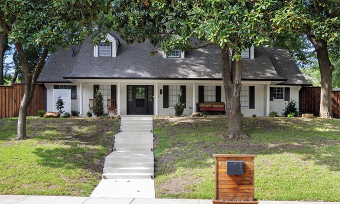 Plano Casa | Elegant Villa Heated Pool Firepit 3.5 Baths