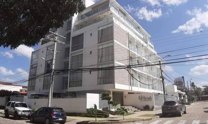 Santa Cruz Apartamento | Elegante departamento en Urbarí - Cond. Aruma