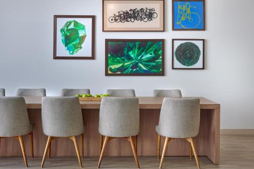 West Edmonton Hotel | Element Edmonton West