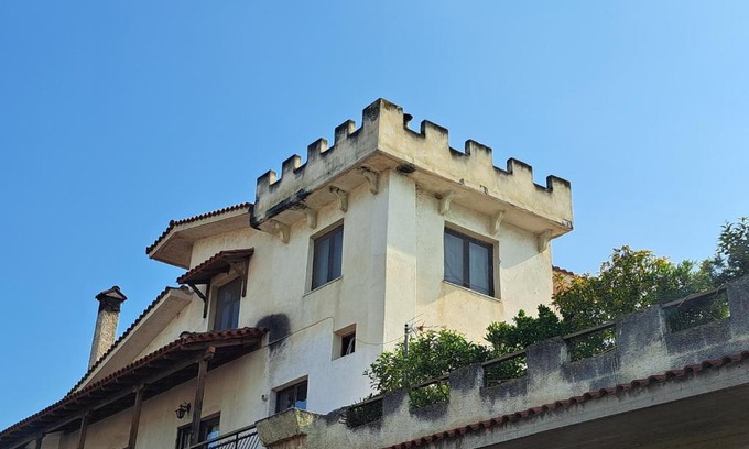 Delta Villa | Elenis villa 190sqmeter with private parking and garden 10min away from Thessaloniki centre